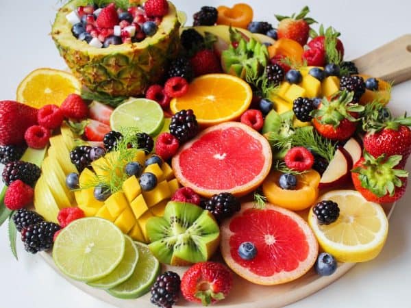 Blueberries and cherries, rich sources of quercetin